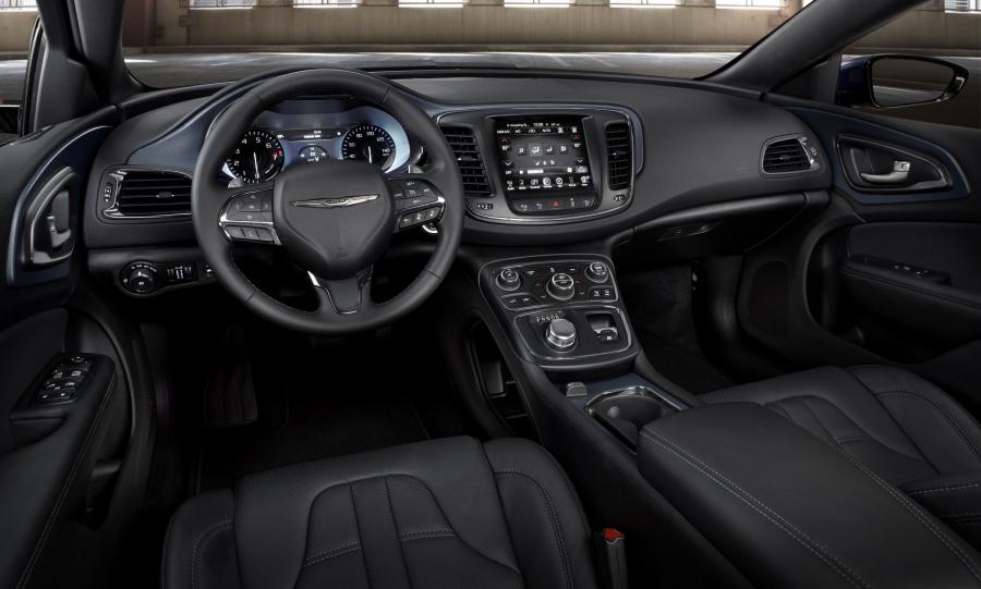 Торпедо Chrysler 200S AWD (UF) 2014 года  (фото 20 из 46)
